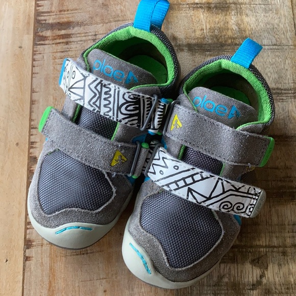 plae slippers